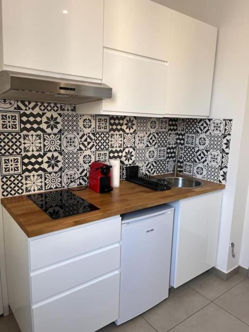 Apartmán Le Pressense Vénissieux Exteriér fotografie